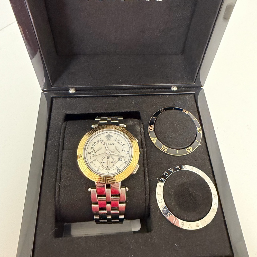 Versace Watch - Picture 2 of 6